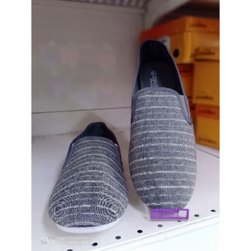 sepatu zandilac wanita/pria size 44 dan 45