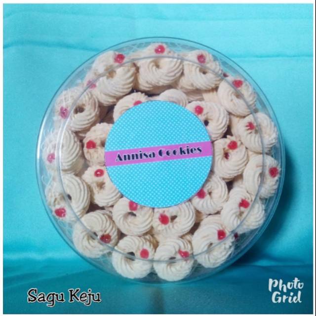 

Kue kering sagu keju Annisa cookies