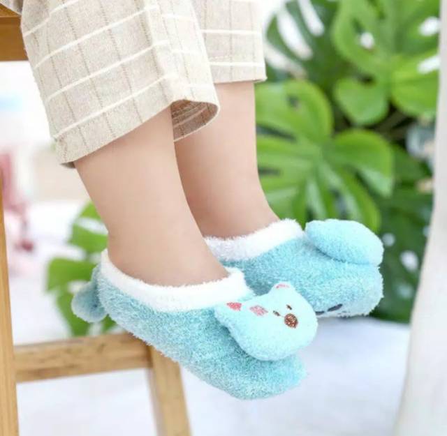 SEPATU BAYI BAHAN BULU HALUS SEPATU CUTE