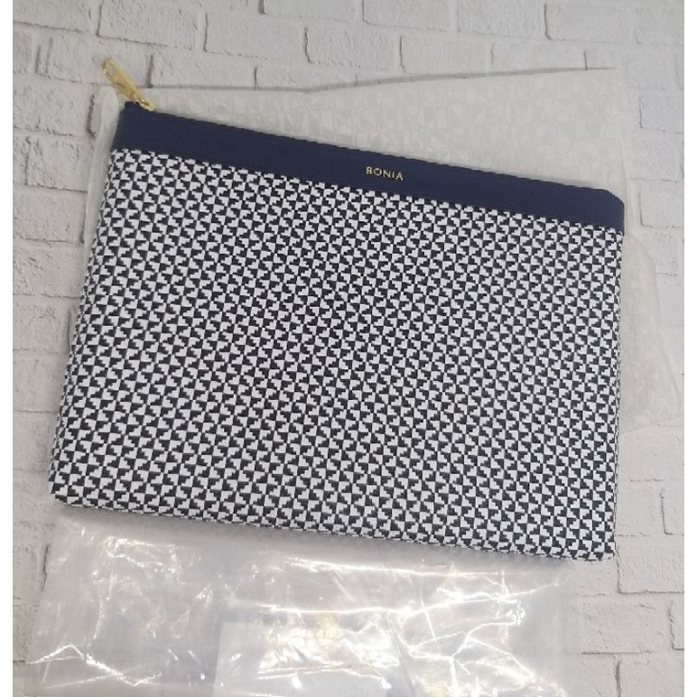 Bonia Cluth Original Catur