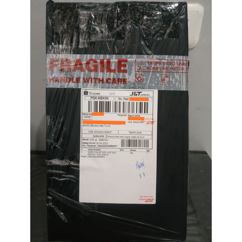 

PACKING DUS + BUBBLE WRAP / PACKING AMAN