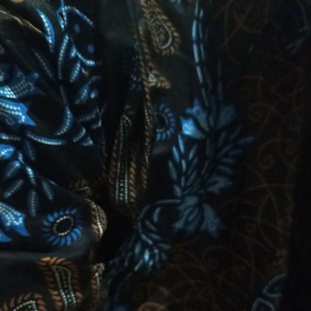 Kemeja Batik Merak Elegant