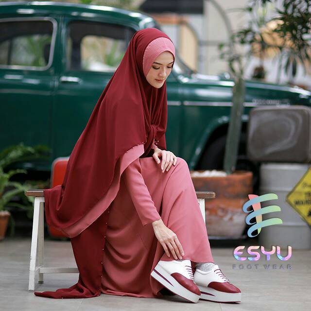 Esyu Footwear