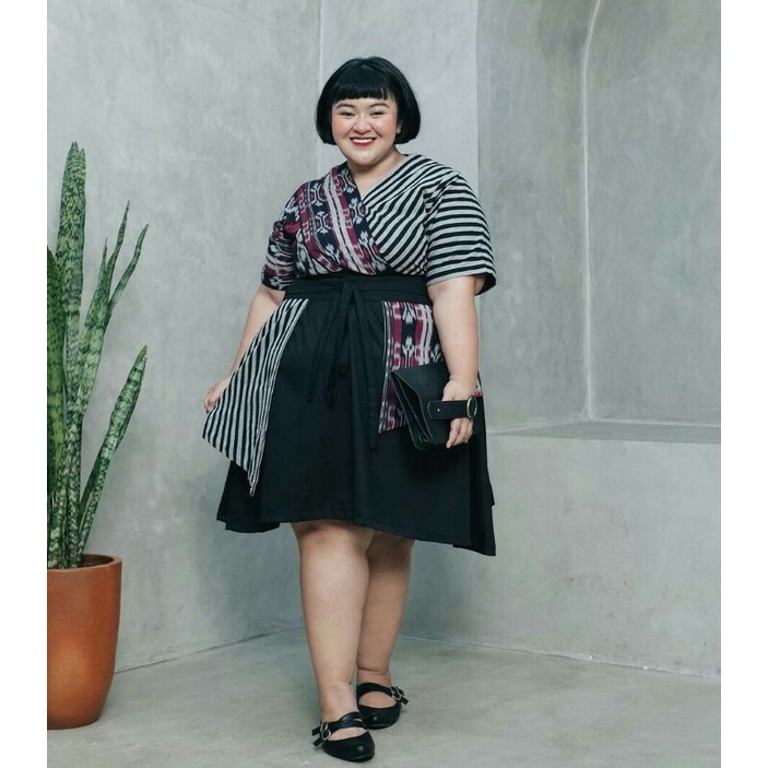 Dress Tenun Asimetris Hitam Bigsize / Dress Tenun Bigsize