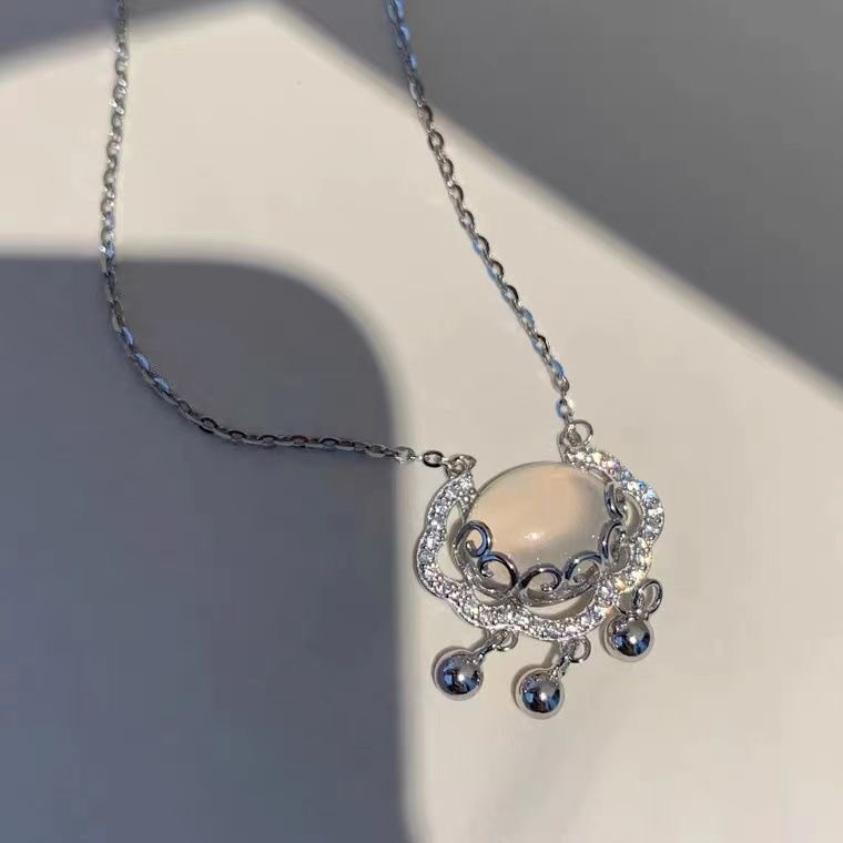 Ping'an Kalung Perempuan sterling silver Ruyi Bell Moonstone chalcedony Kunci Panjang Umur Liontin Hadiah Hari Dewi Untuk Ibu.