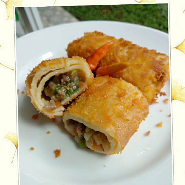 

Risol isi sayur daging (frozen) - Tino's Kitchen