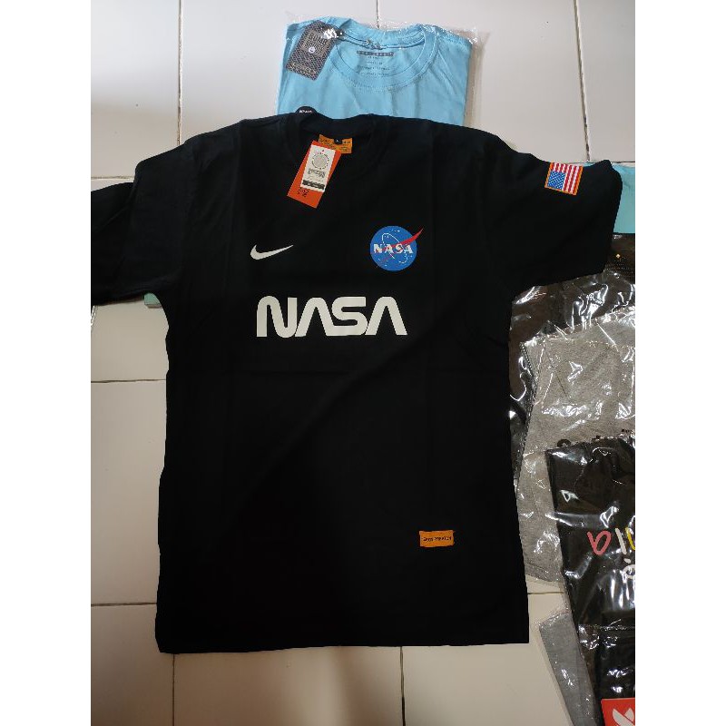 Paket Usaha Kaos Distro Pendek BM Ori Isi 12pcs minimal 1 lusin
