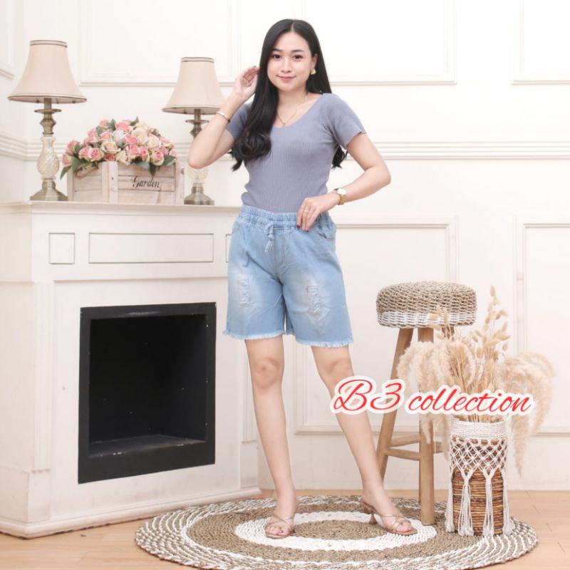 CELANA PENDEK HOT PANTS JEANS WANITA