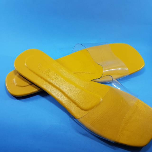 

DT001