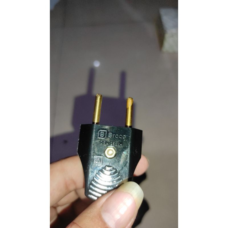 colokan listrik male / laki