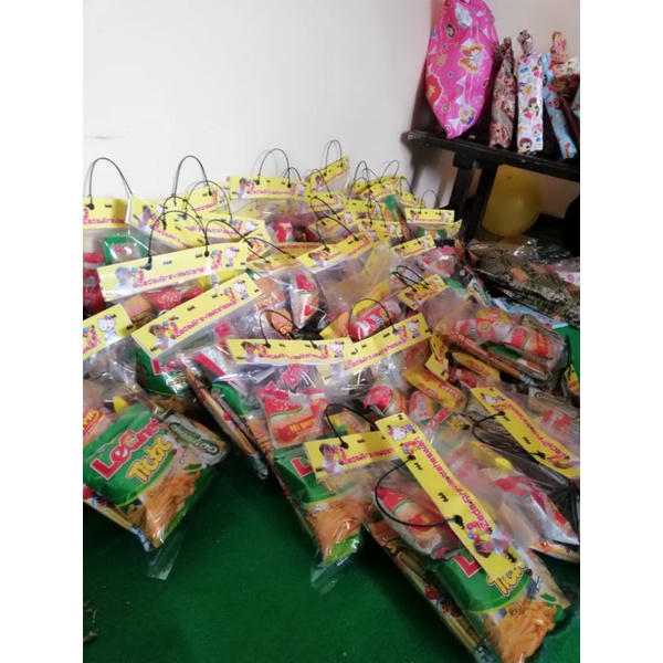 

paket snack ulang tahun / bingkisan ultah