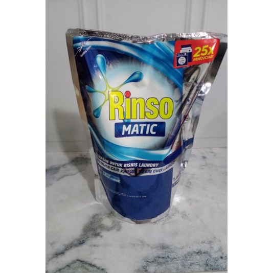 Rinso Matic profesional detergen cair 1,6L Termurah