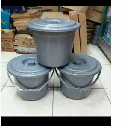 Ember Plastik Tutup Yutaka YK-698 (3 Galon) / Ember Tutup Plastik