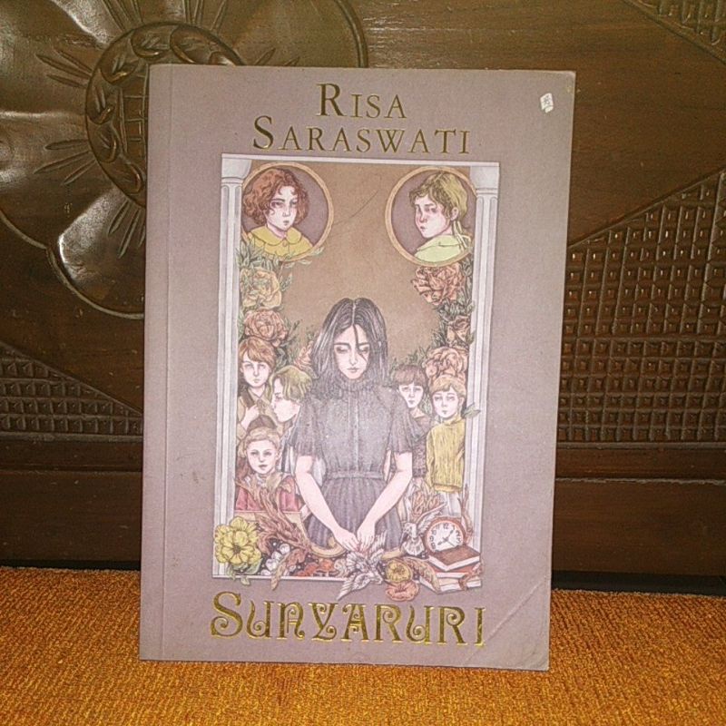 Preloved Novel Sunyaruri (Risa Saraswati)