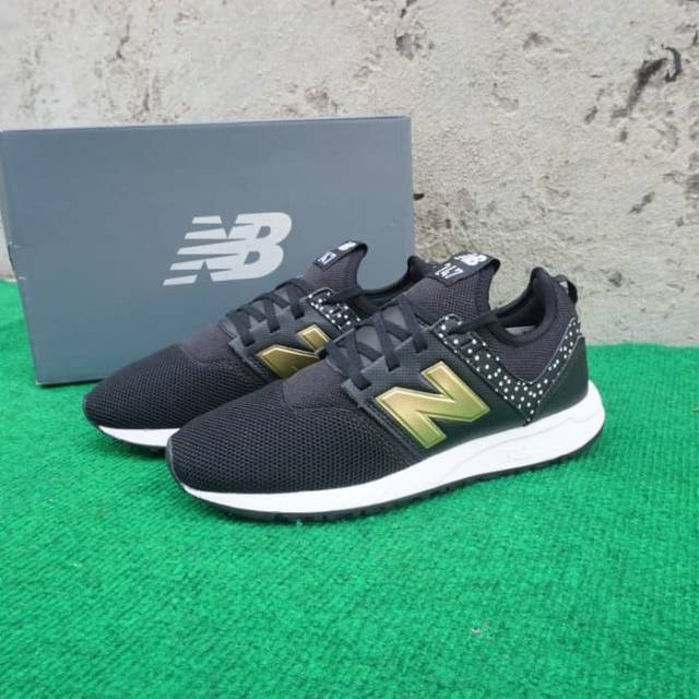  New  balance  seri 247 original  BNIB lifestyle women 