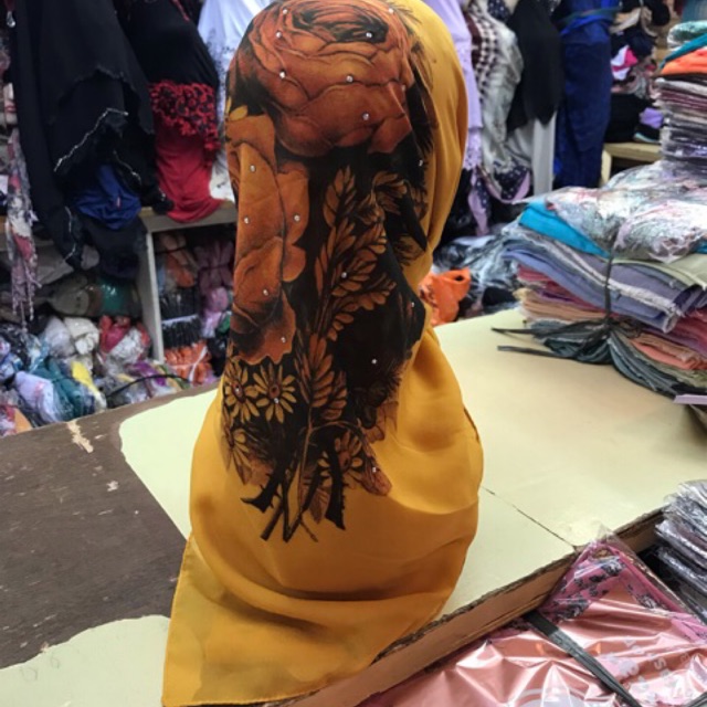 Jilbab Hijab Segi Empat Printing Bunga Mawar Kombinasi Payet