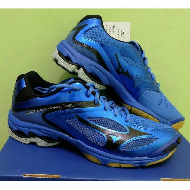 mizuno wave lightning z3 black