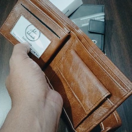 dompet lipat pria bahan kulit sintesis lokal model kancing #dompet #dompetpria #dompetcowok #dompetlokal #dompetbagus #dompetkeren #bestseller