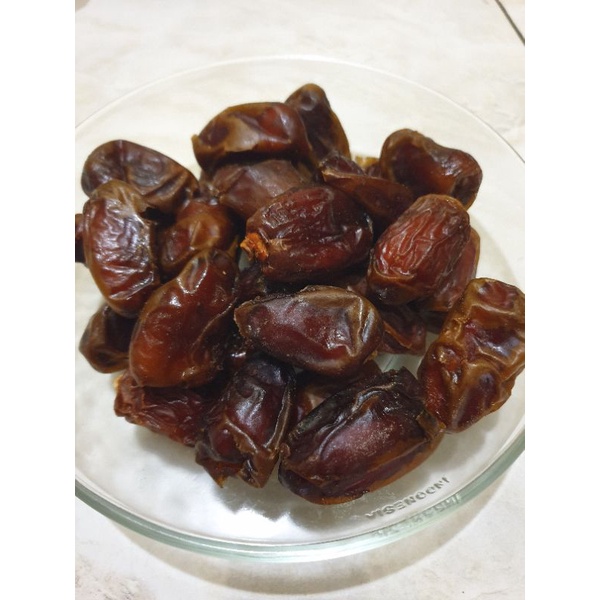 

Kurma Mesir FRESH Golden Valley Golden Dates Egypt Dates 1kg