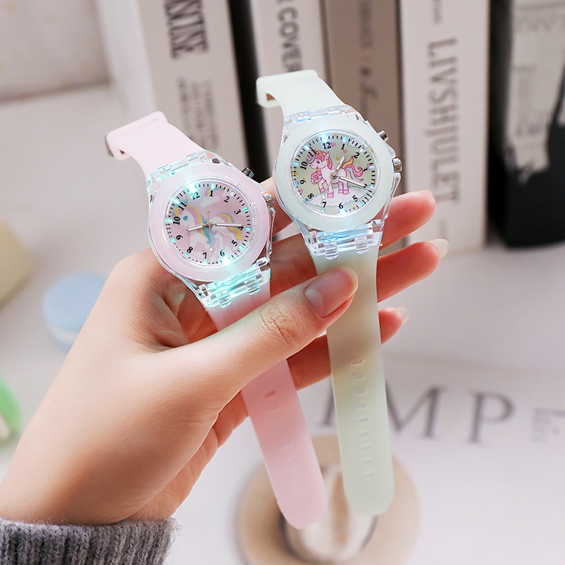 Jam Tangan Anak anak Unicorn Kartun Balita Mainan Bayi Jam Tangan Pelangi Kuda Gadis Bercahaya Berkedip Lampu Elektronik Jam Tangan