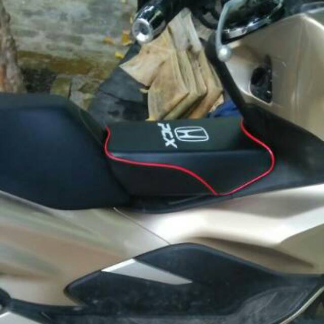 Jok tambahan HONDA PCX 150 2022 YAMAHA NMAX YAMAHA AEROX Jok tambahan HONDA PCX 150 2022 YAMAHA NMAX YAMAHA AEROX