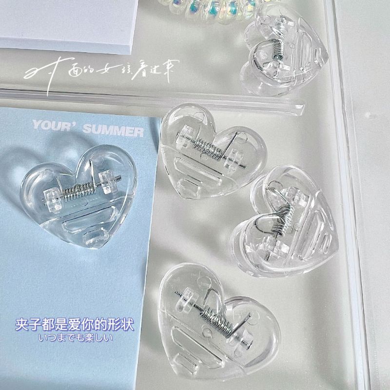 

Transparant Heart Paper Clip