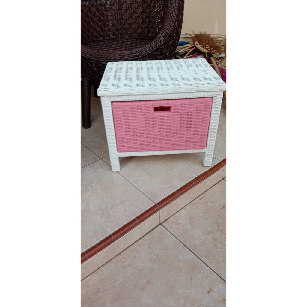 lemari laci rotan sintetis