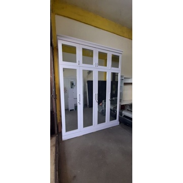 Lemari Tempahan HPL 4 Pintu Ada Gantungan Jilbab dan Plus Box Atas