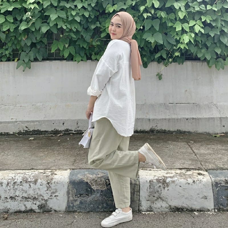 BEFAST - ZEC OOTD Wanita kemeja SAIYA / Olivia Oversize Shirt / Kemeja Kekinian Wanita / Kemeja Polos Jumbo / Kemeja Casual / Kemeja Kerja / Kemeja OOTD Ke Kampus / Kemeja Formal