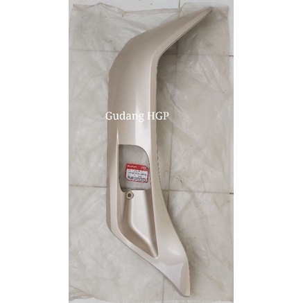 Cover L Side Gold Metalic, Cover Body Kiri Bawah PCX 125/150 CBU 2009-2013 64432-KWN-900ZE Ori HGP