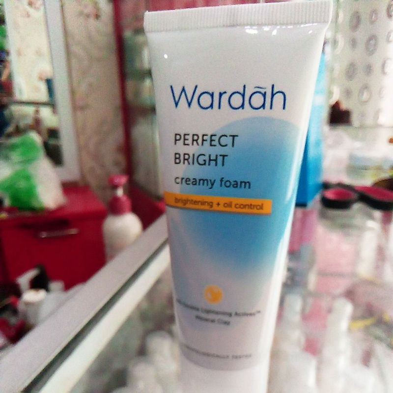 wardah perfect bright creamy foam
