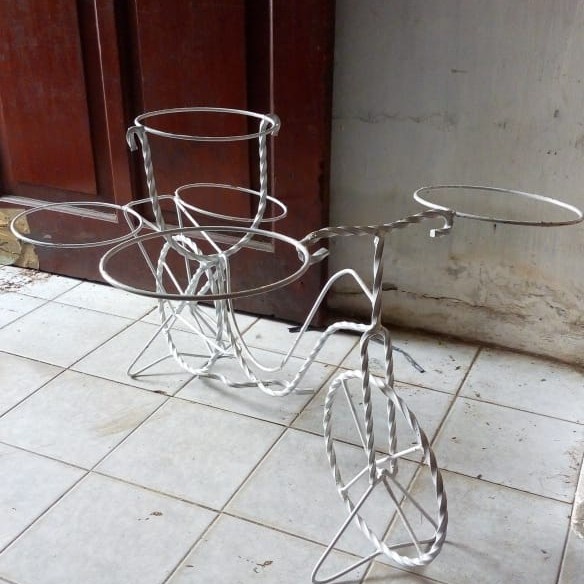 Aksesoris Sepeda - Rak Tanaman Hias Bentuk Sepeda / Standing Rak Tanaman