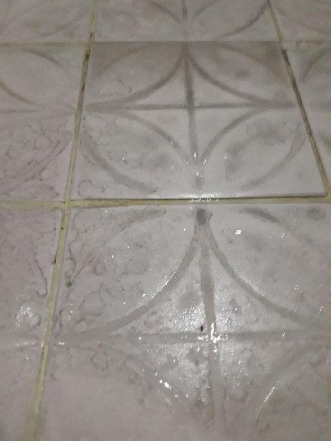 Napoclean Merah Pembersih Keramik