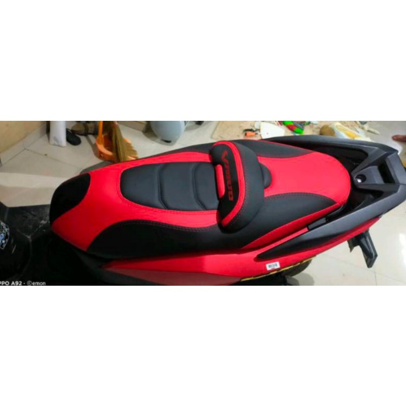 kulit jok custom vario 160. cover jok Honda vario 160