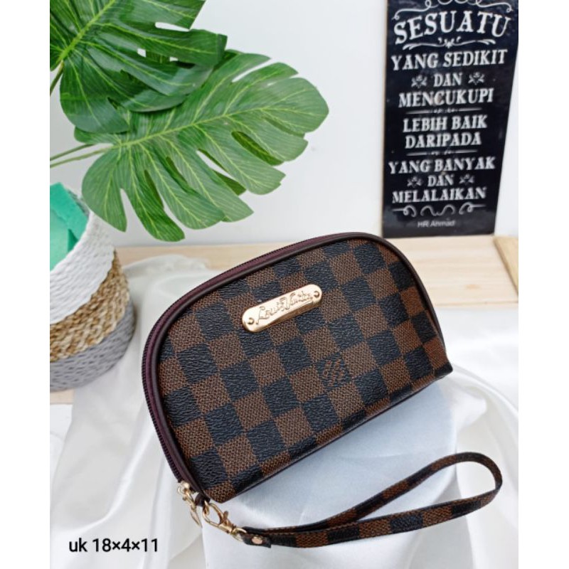 dompet lv