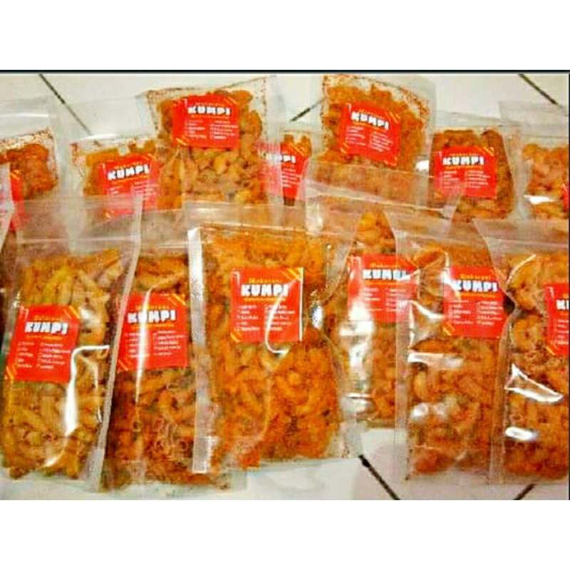 

MAKARONI PEDAS DAUN JERUK 7.000 dapat 2 pcs