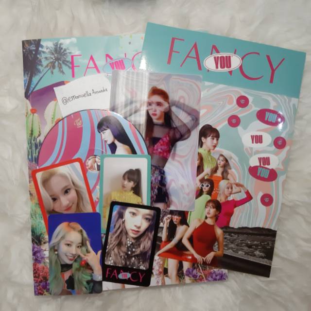 Twice Fancy ver B photocard&lenticular