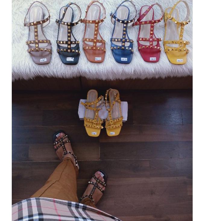 Sangat Nyaman.. Mutty shoes AR06 Valentino stud sandal wanita