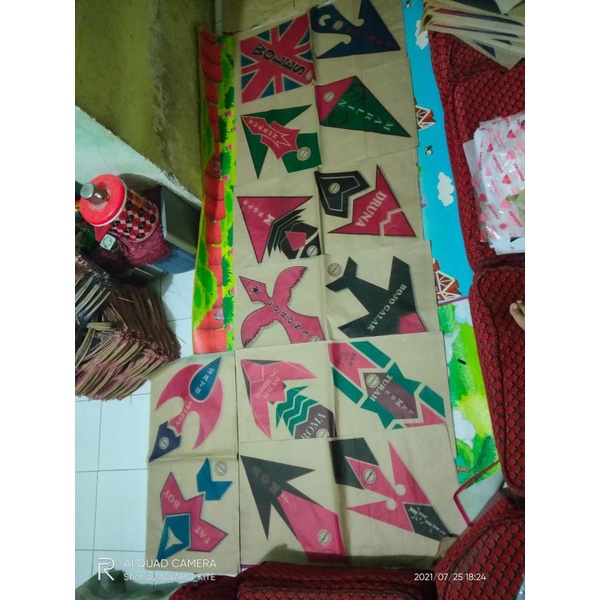 KERTAS LAYANGAN ( 2warna)