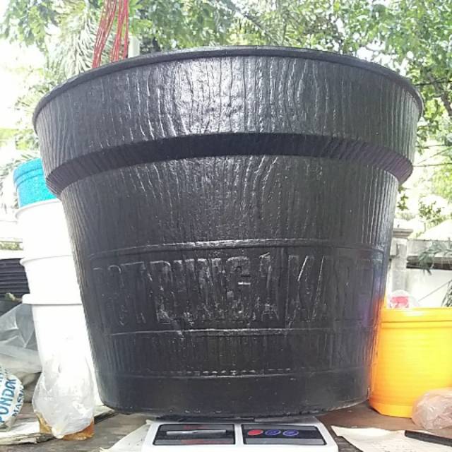 Pot bunga karet yasindo(cap kuda mas) 42cm hitam 1084