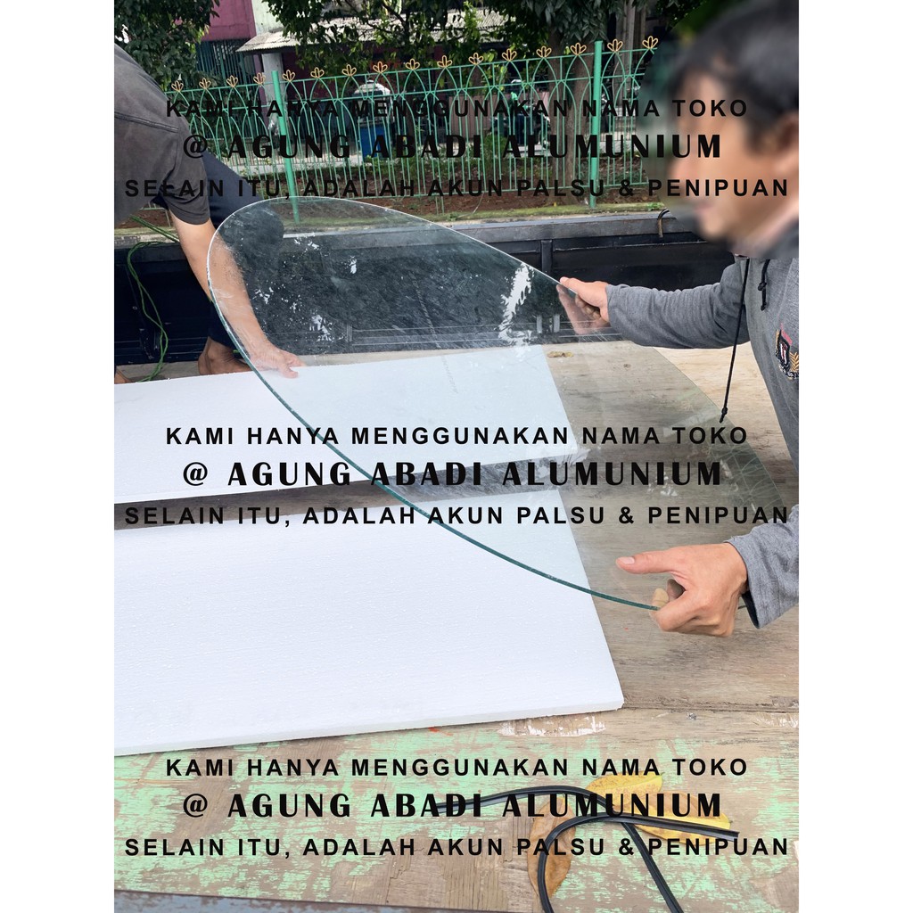 Kaca Meja Makan Bulat Oval