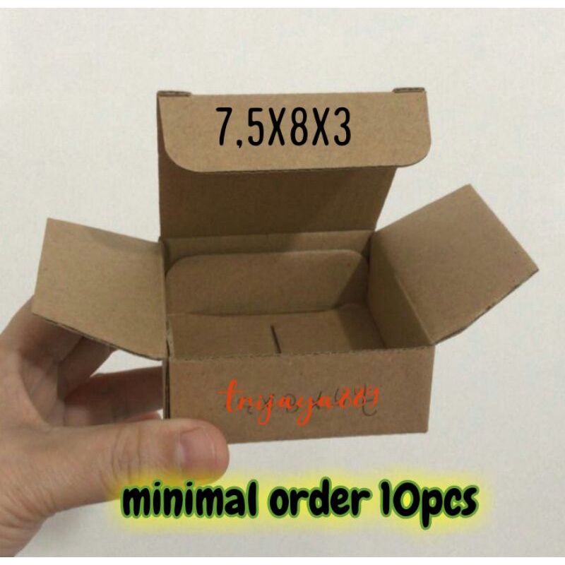 

box pizza / diecut uk. 7,5x8x3