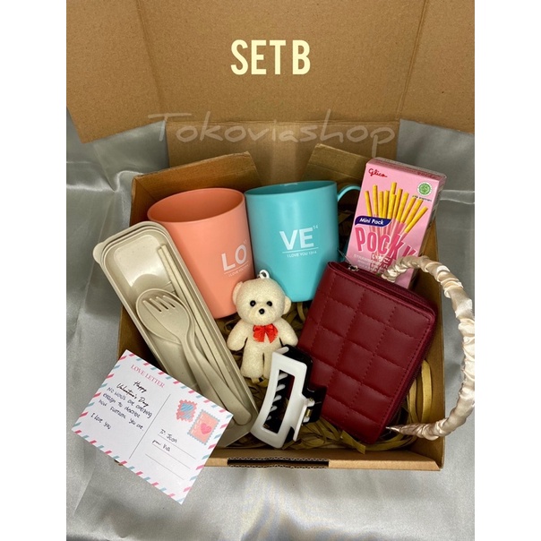 Hampers valentine/ulang tahun/wisuda dll untuk cowok/cewek