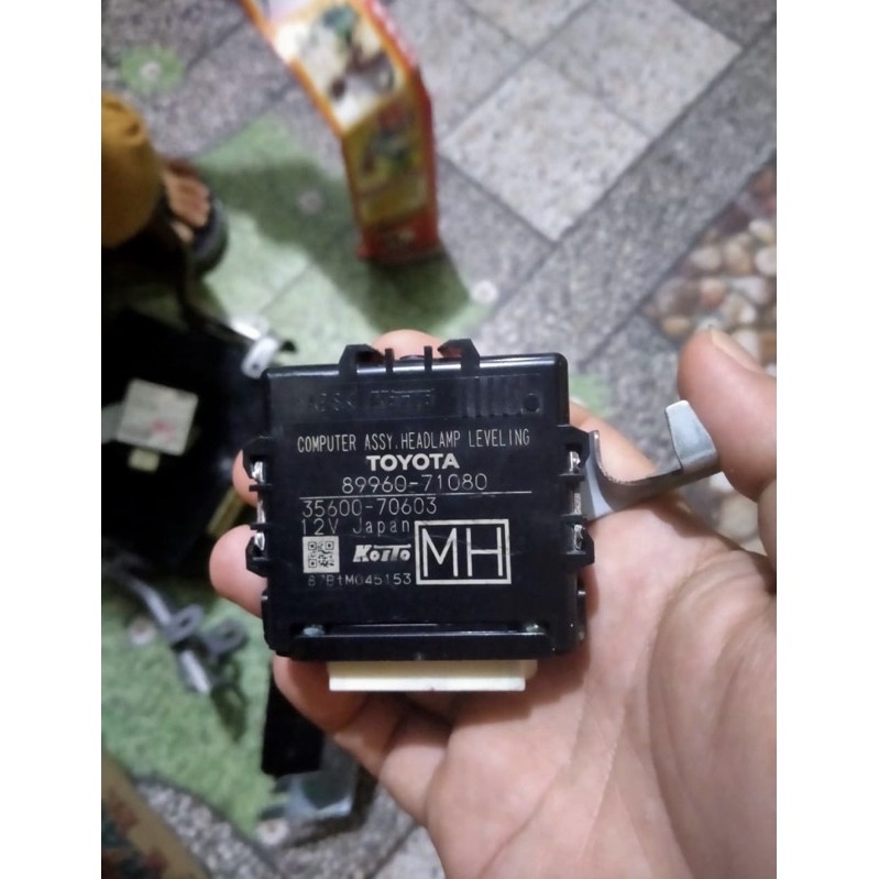 89960-71080 ECU modul headlamp leveling innova reborn
