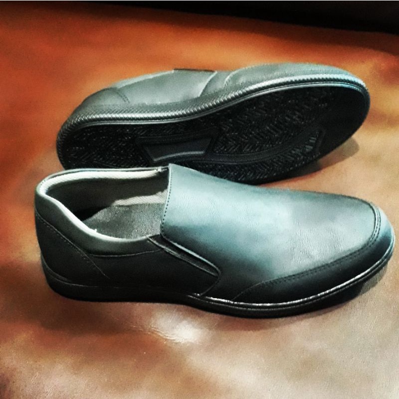 sepatu pria kerja formal casual kantor