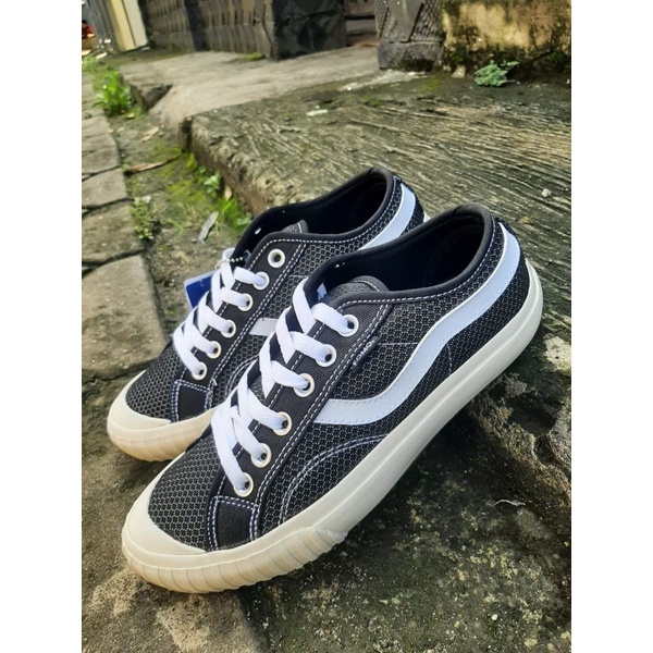 FomoCompassNorth| Sepatu lokal vulkanis Fomo 37-44