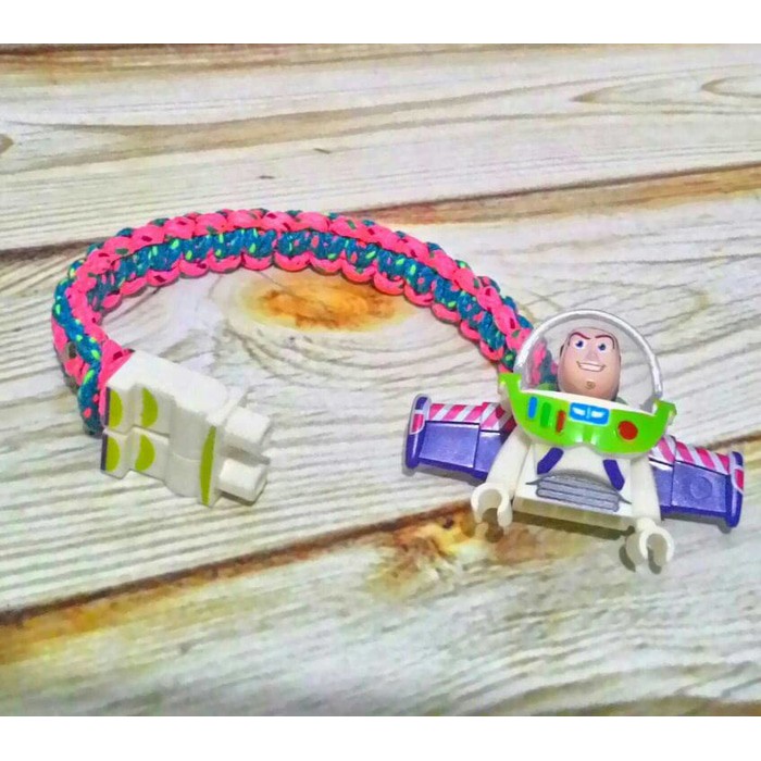 Gelang lego buzz lightyear