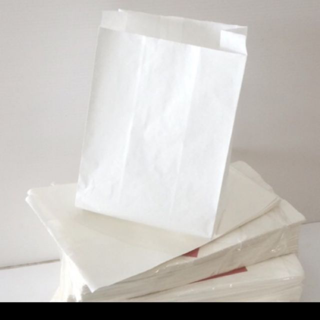 

Paper bag PUTIH uk M / Paper bag ukuran ' M ' 12,5 x 13+ 6 cm