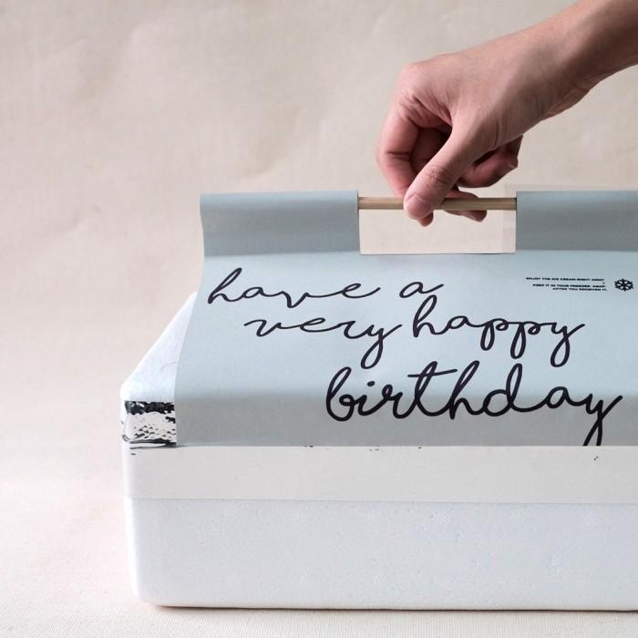 

Makanan Beku | Comeagain - Birthday Boxset ( 8 Cups Of Ice Cream + Birthday Candles )