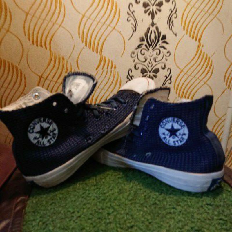 PRELOVED SEPATU CONVERSE LIMITED EDITION ORIGINAL